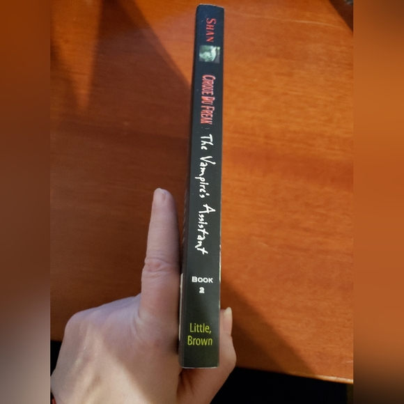 The Vampire's Assistant Book - Picture 3 of 5